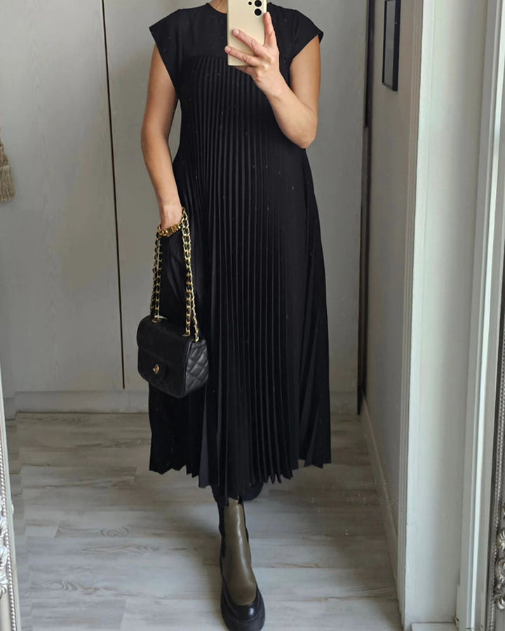 Alice - Sleeveless Pleated Dress